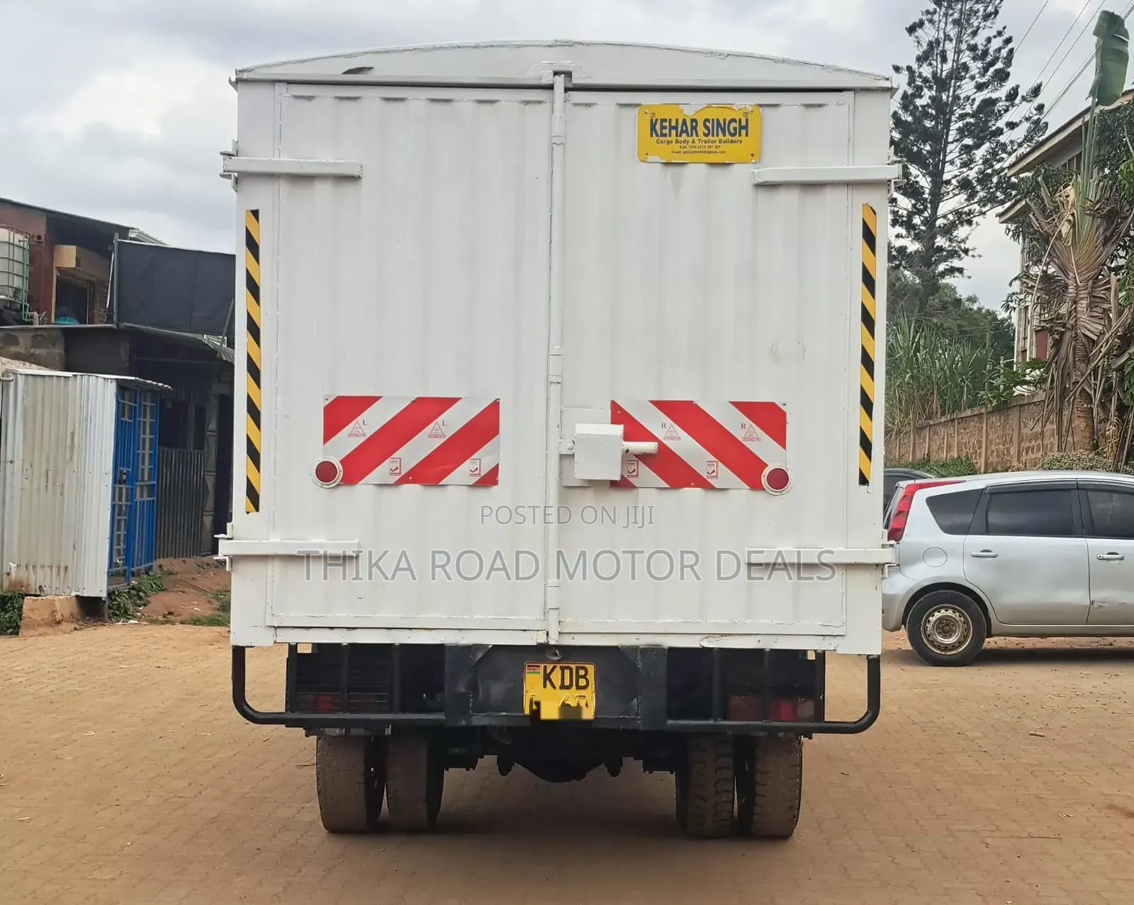 HINO 300 Local