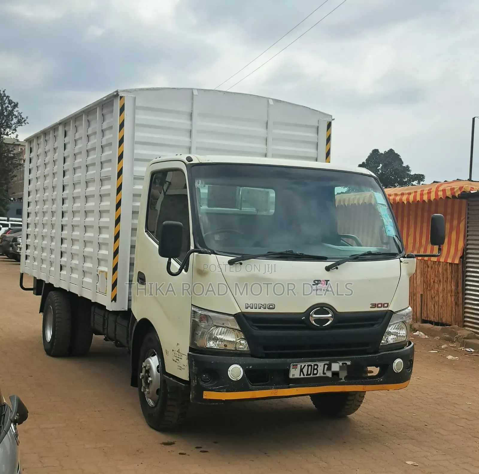 HINO 300 Local