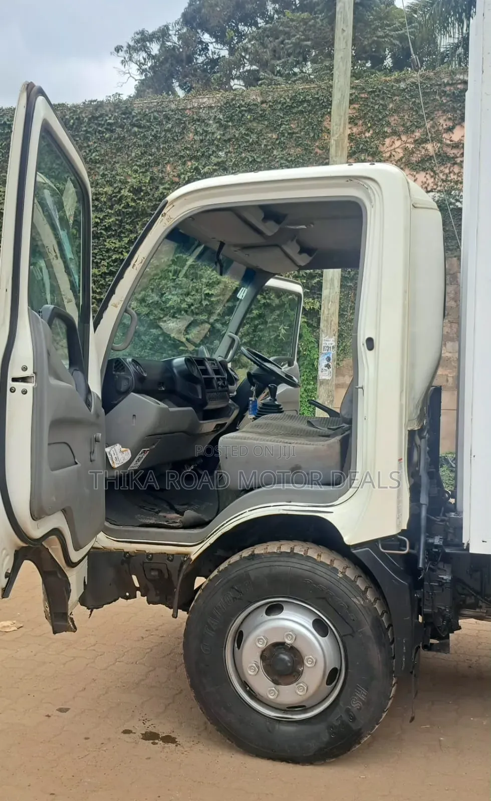 HINO 300 Local