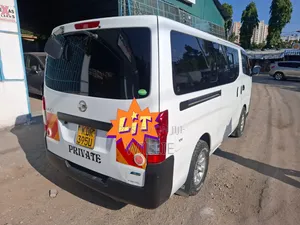 Nissan Caravan (Urvan) 2017 White
