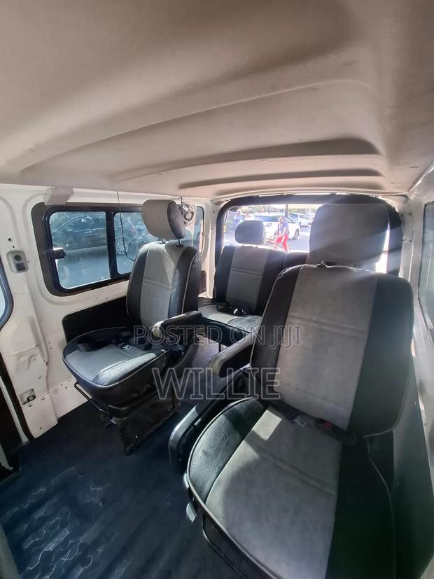 Nissan Caravan (Urvan) 2017 White - thumbnail 5