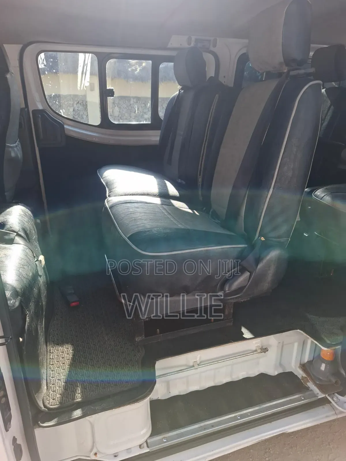 Nissan Caravan (Urvan) 2017 White