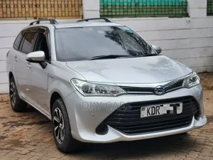 Toyota Corolla Fielder 2018