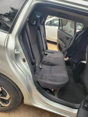 Toyota Corolla Fielder 2018