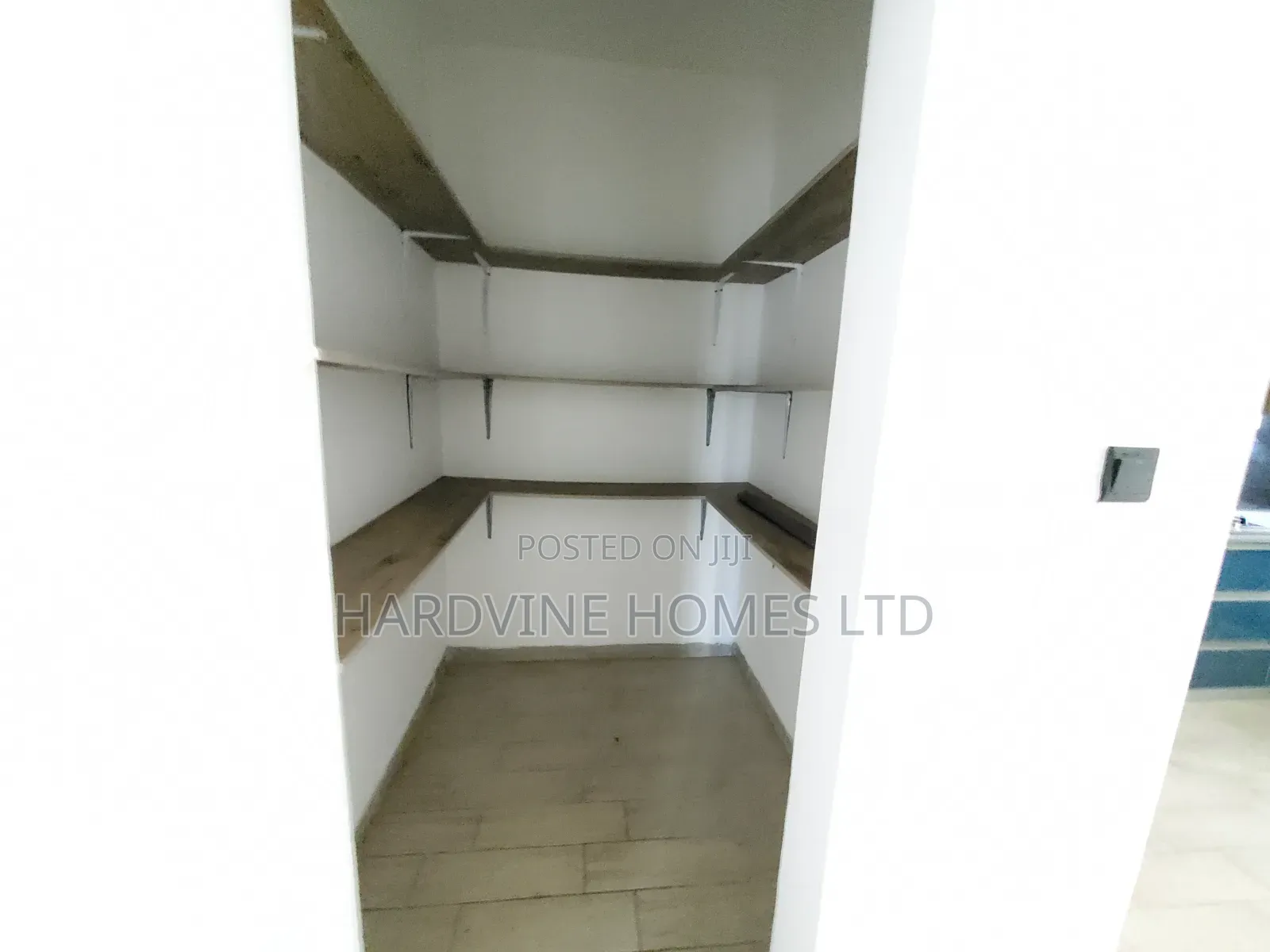 3bdrm Apartment in Valley Arcade for rent