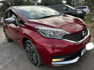 Nissan Note 2017 Red