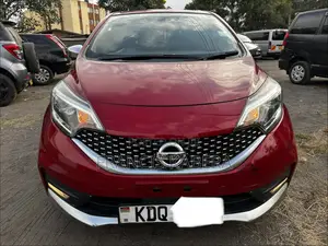 Nissan Note 2017 Red