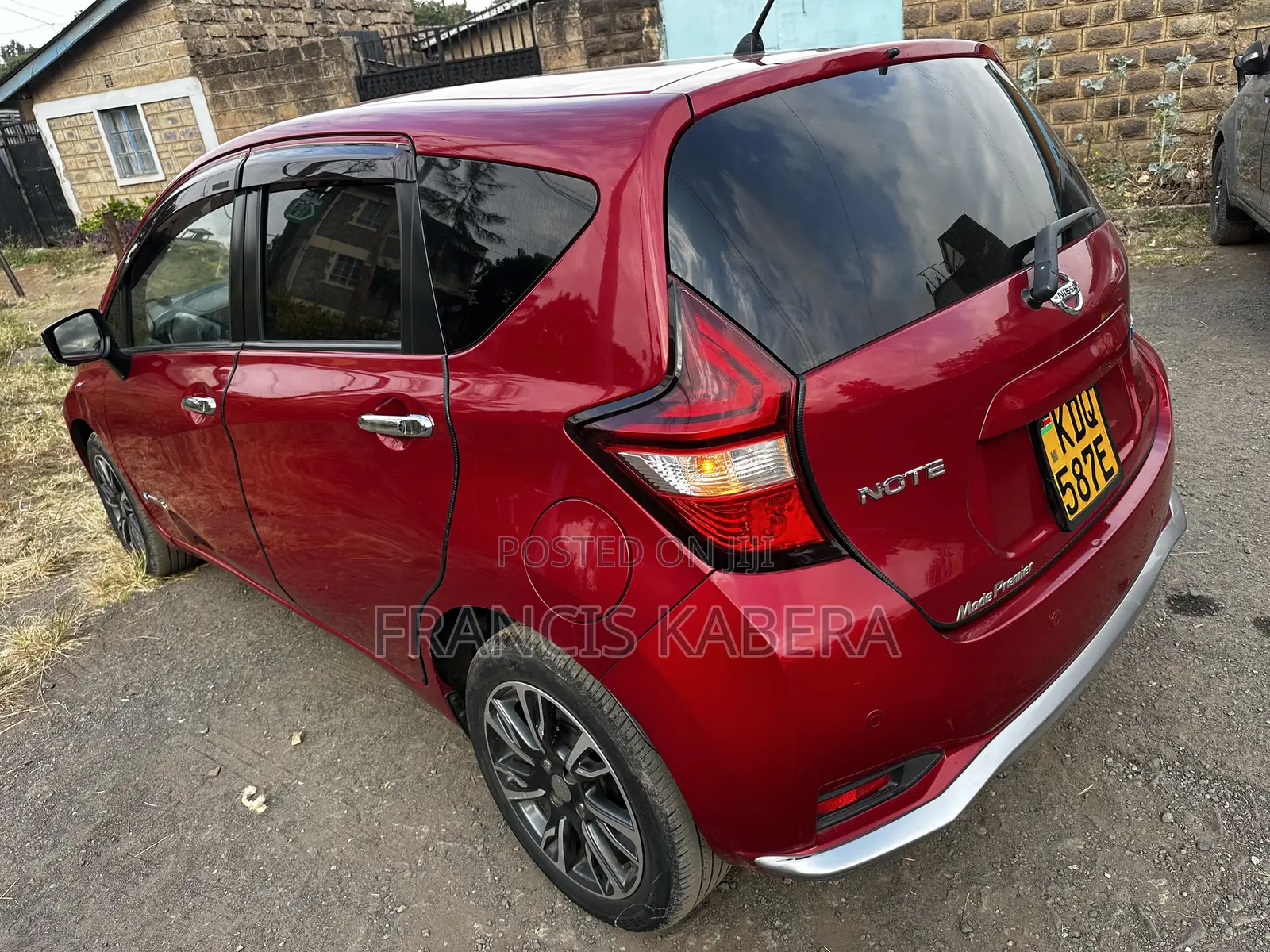 Nissan Note 2017 Red