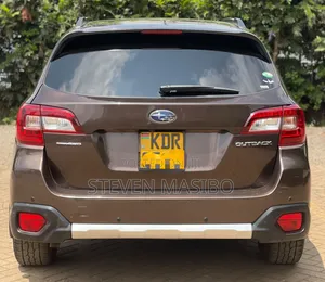 Subaru Outback 2.5i AWD 2017 Brown