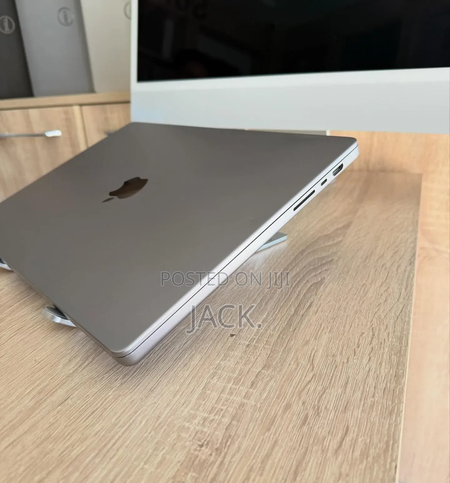 Laptop Apple MacBook Pro 2023 M2 Pro 16GB Apple M2 SSD 512GB