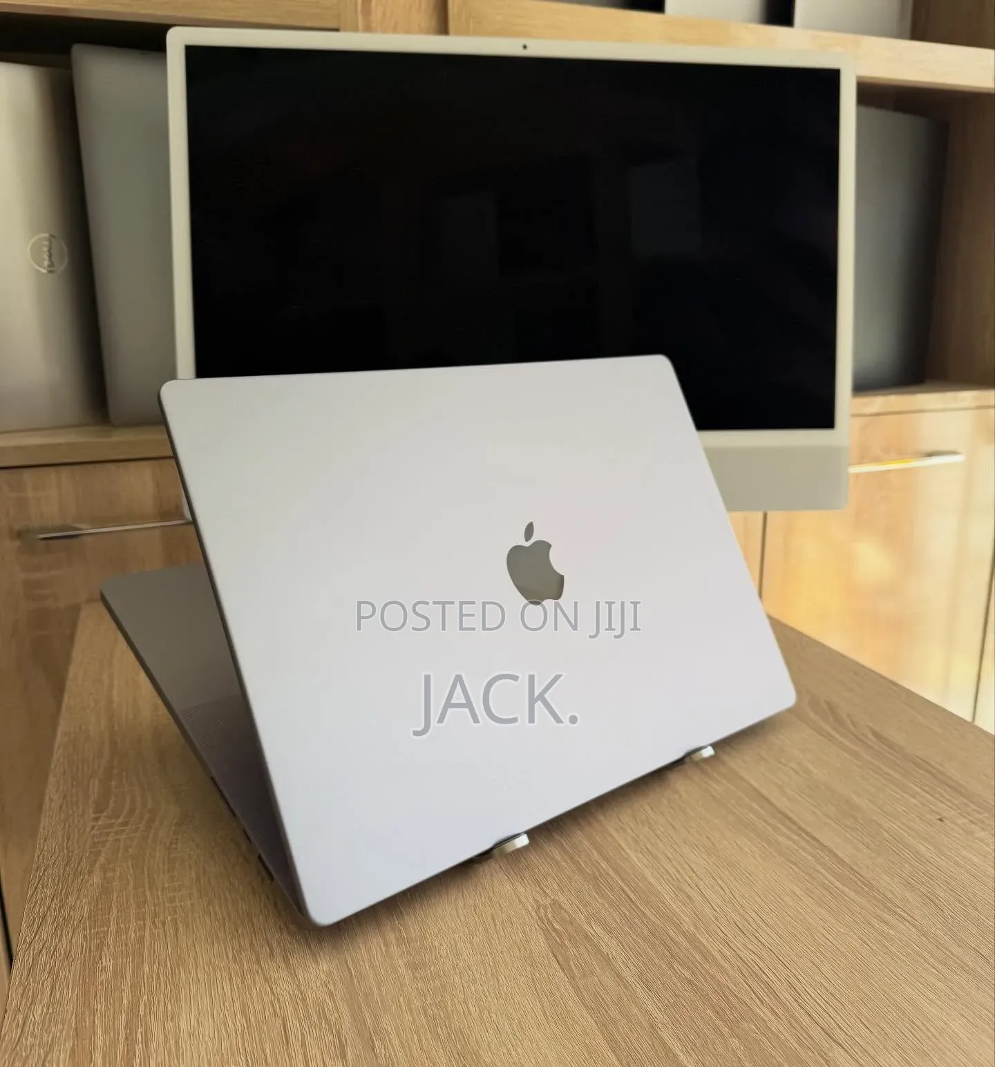 Laptop Apple MacBook Pro 2023 M2 Pro 16GB Apple M2 SSD 512GB