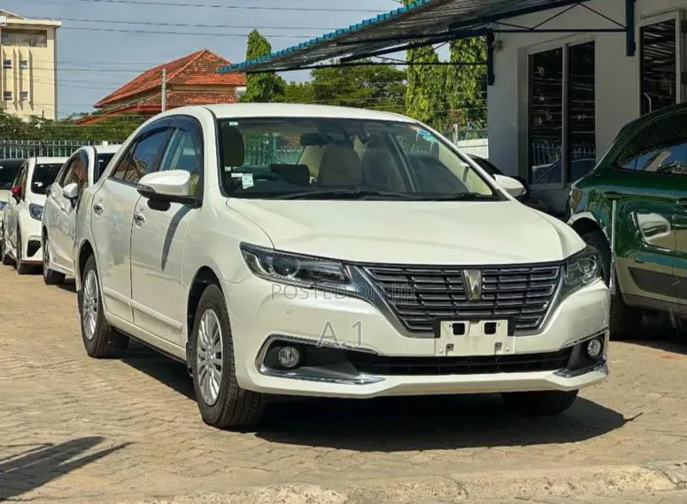 Toyota Premio 2019 Off white