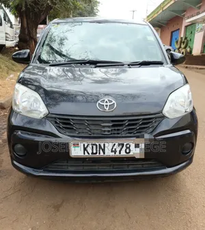 Toyota Passo 2016 Black