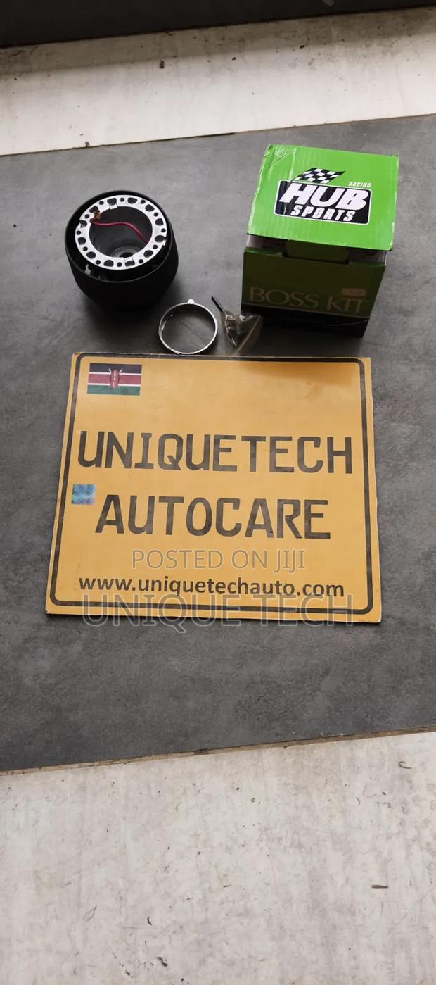 Universal Steering Wheel Boss Kit Hub Adapter - thumbnail 2