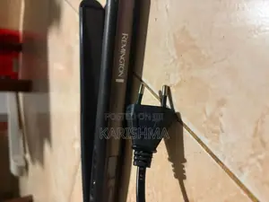 Remington Hair Straightener - Black | Excellent Working Condition