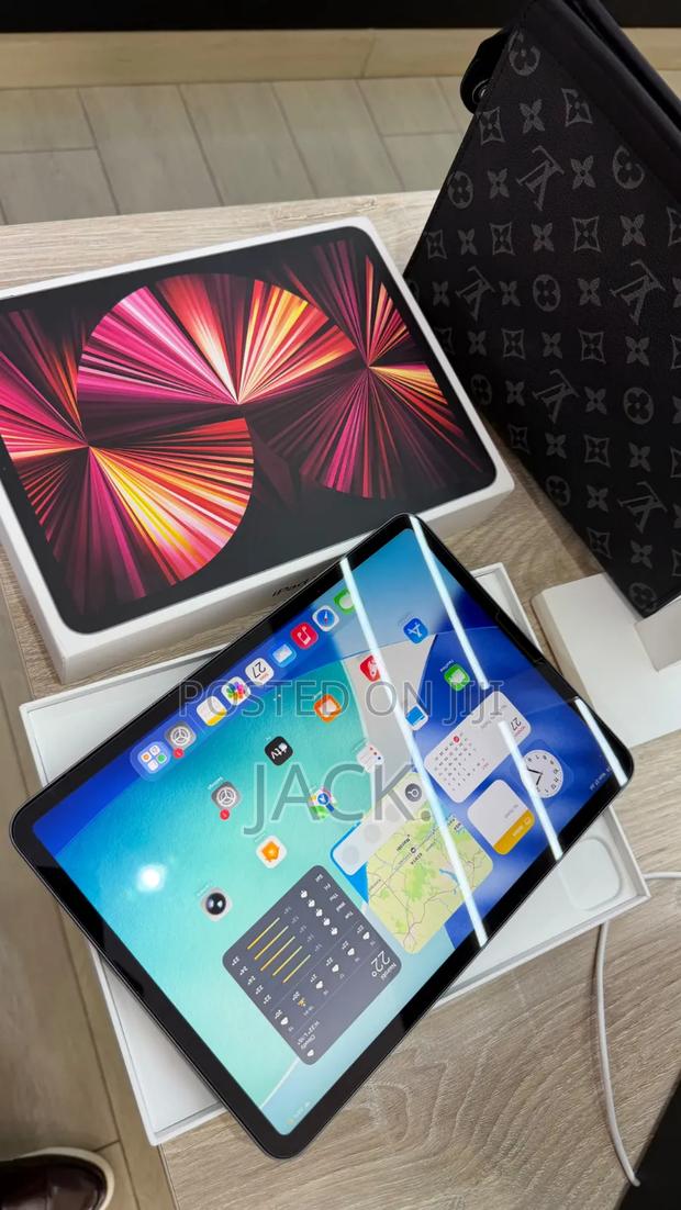 Apple iPad Pro 12.9 (2022) 128 GB Gray