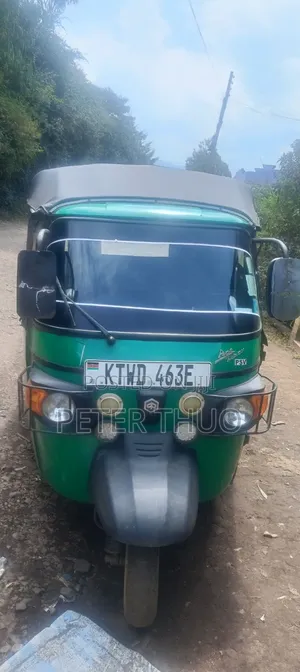 Piaggio Scooter 2024 Green