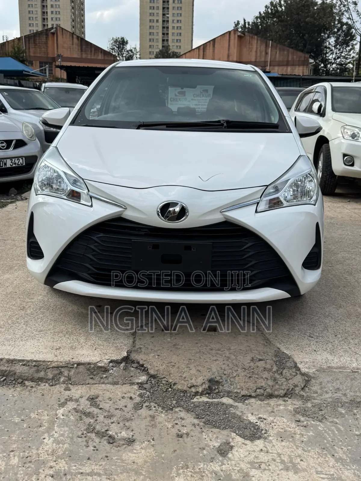 Nissan March 2015 Silver