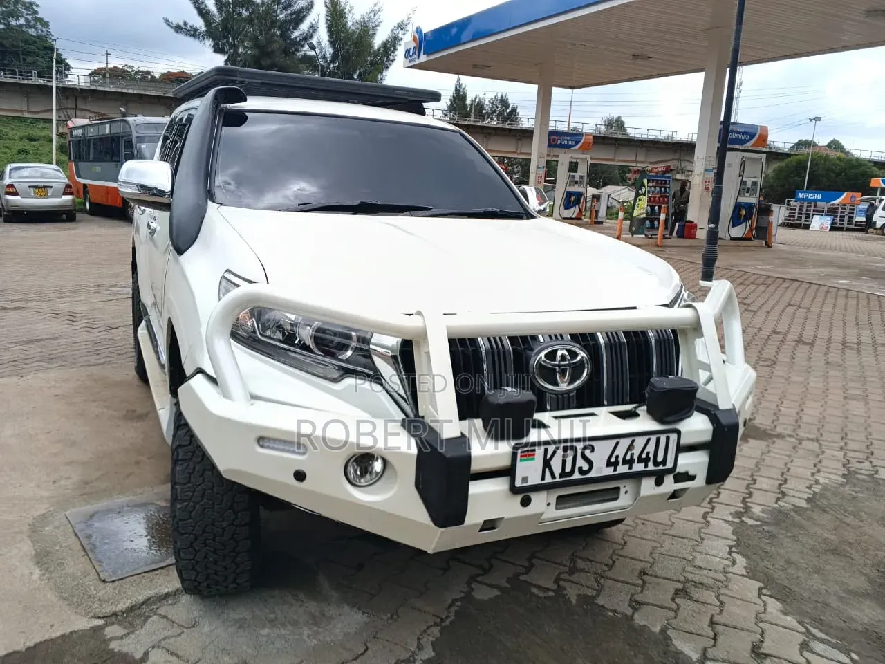 Toyota Land Cruiser Prado 2011 White
