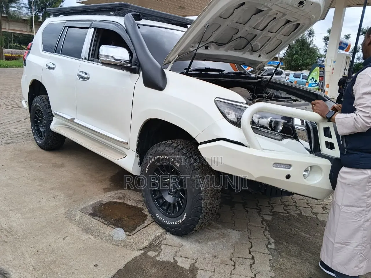 Toyota Land Cruiser Prado 2011 White