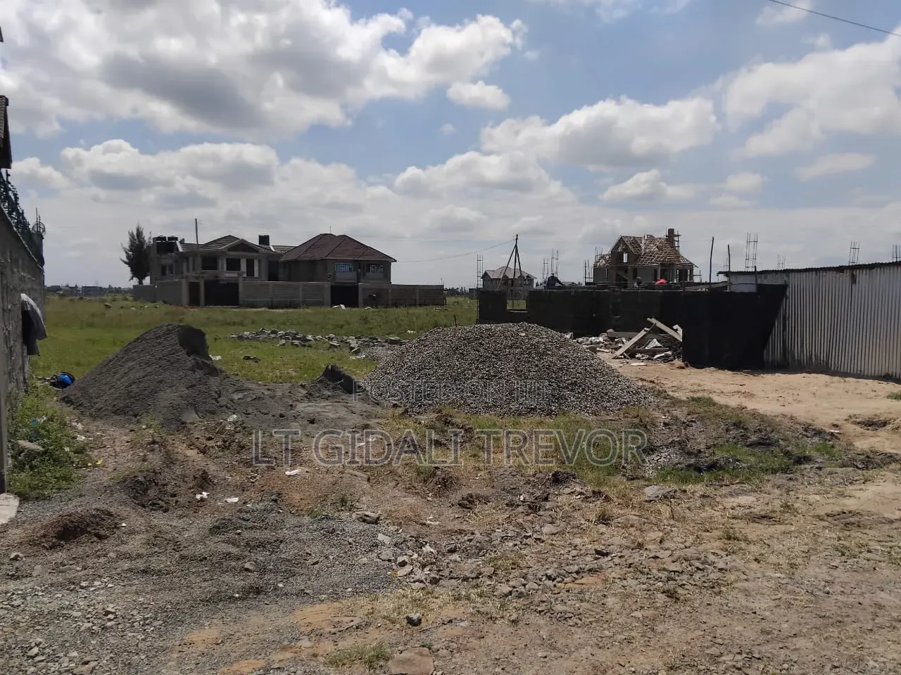 50/100 Plot for Sale