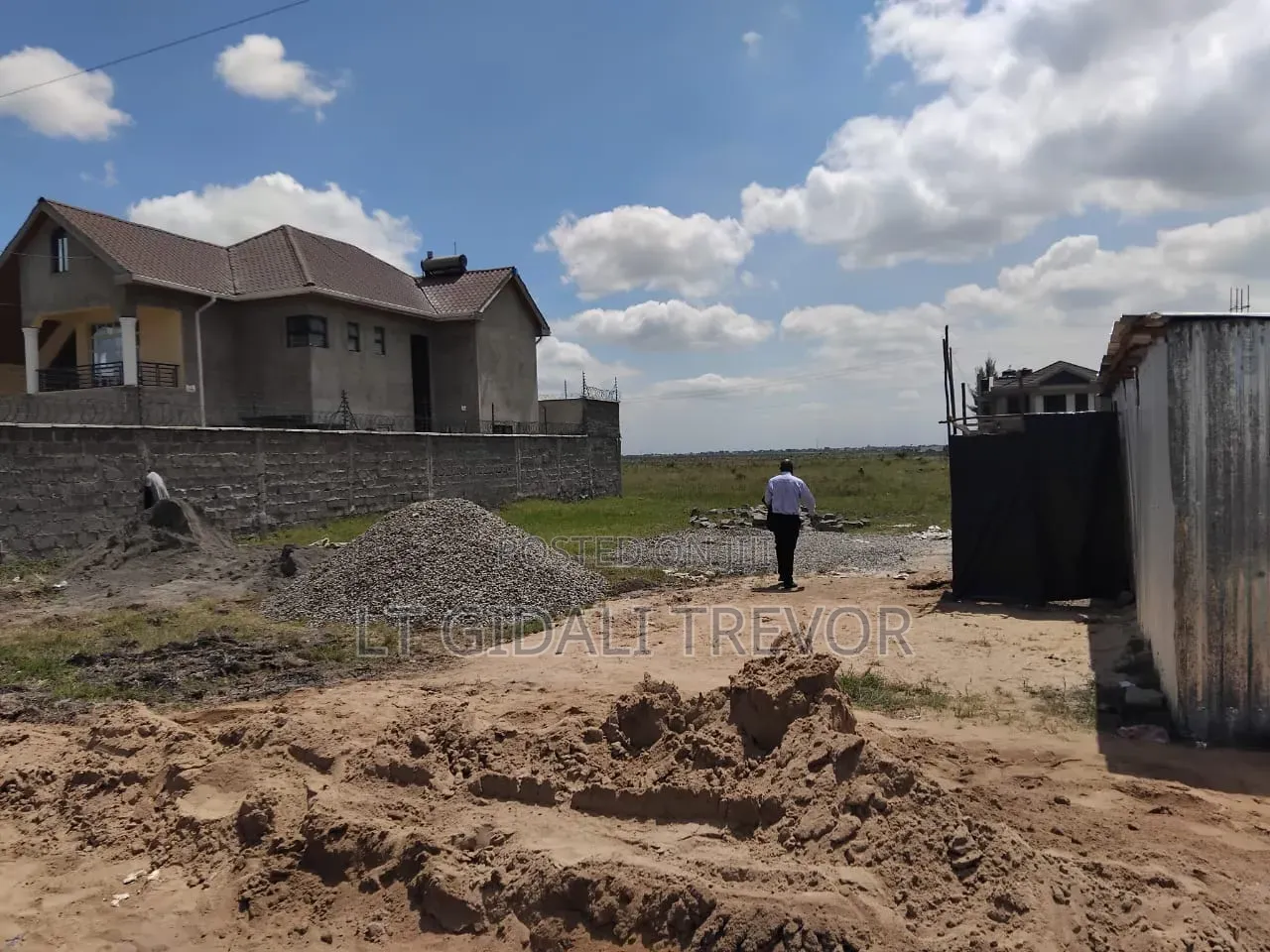 50/100 Plot for Sale
