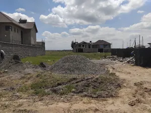 50/100 Plot for Sale