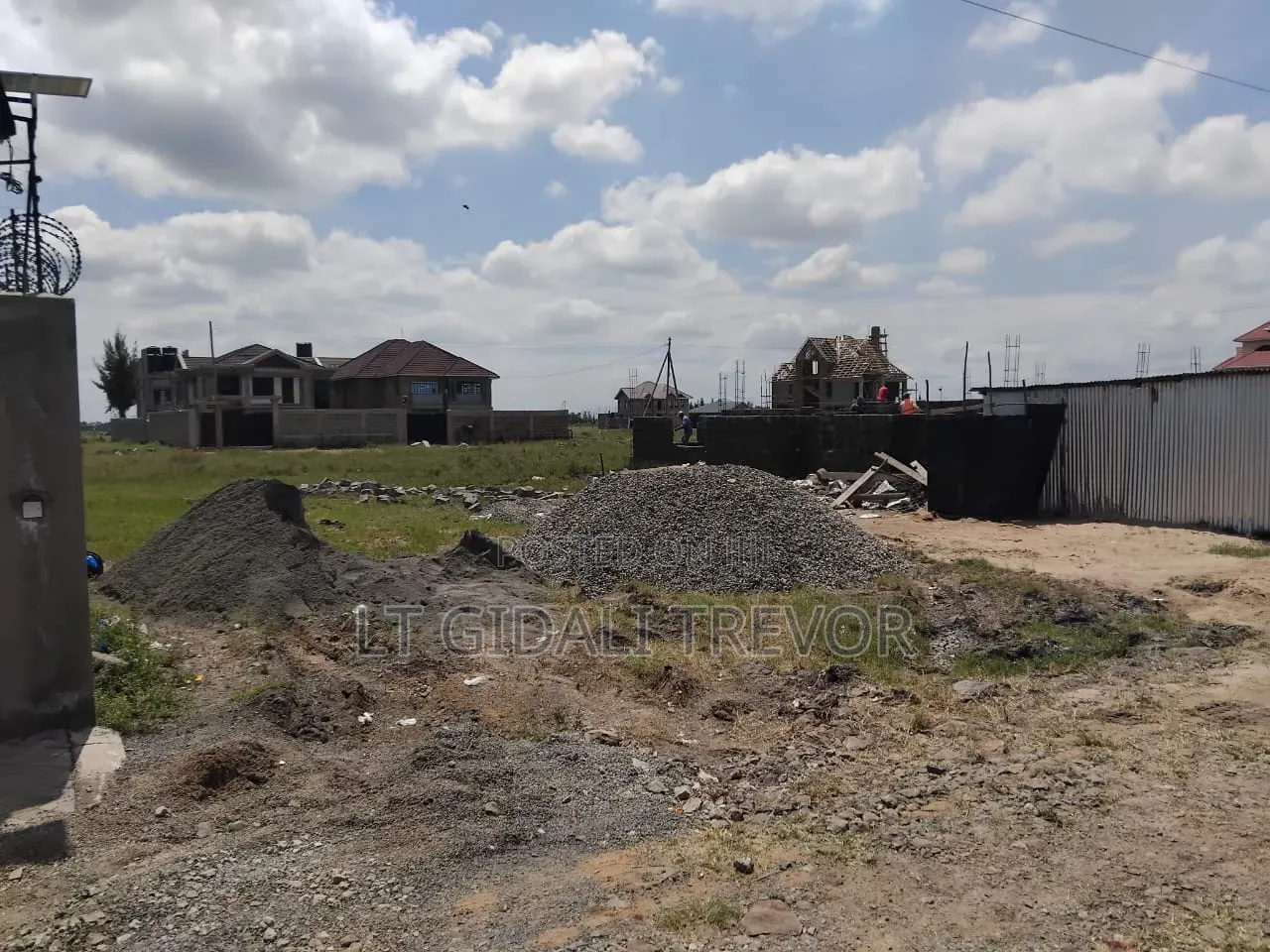 50/100 Plot for Sale