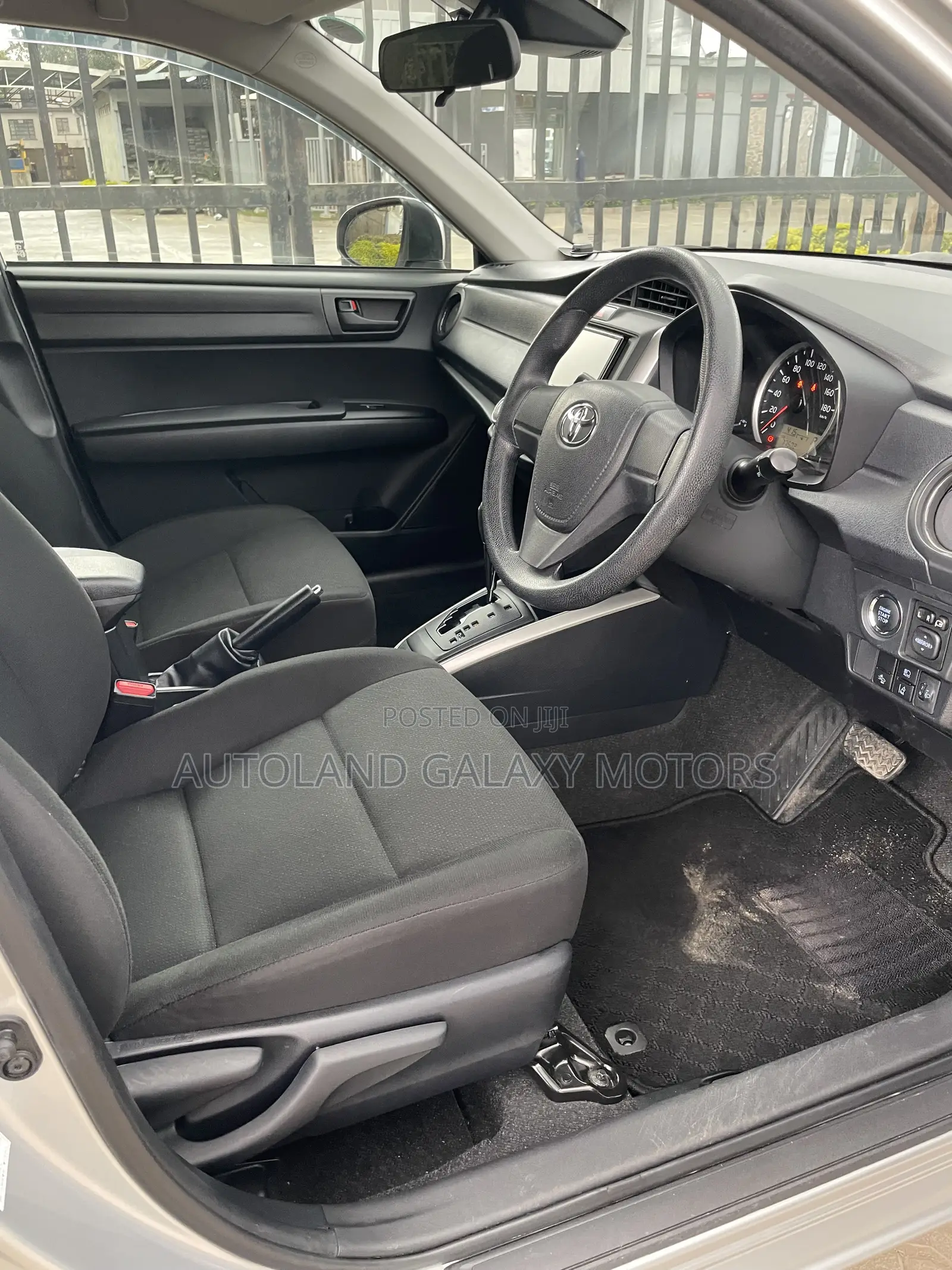 Toyota Corolla Fielder 1.5 Petrol FWD 2020 Silver