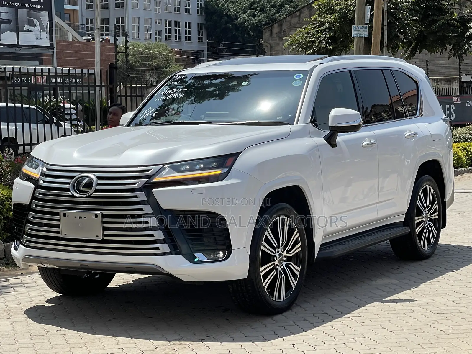 Lexus LX 600 2022 White