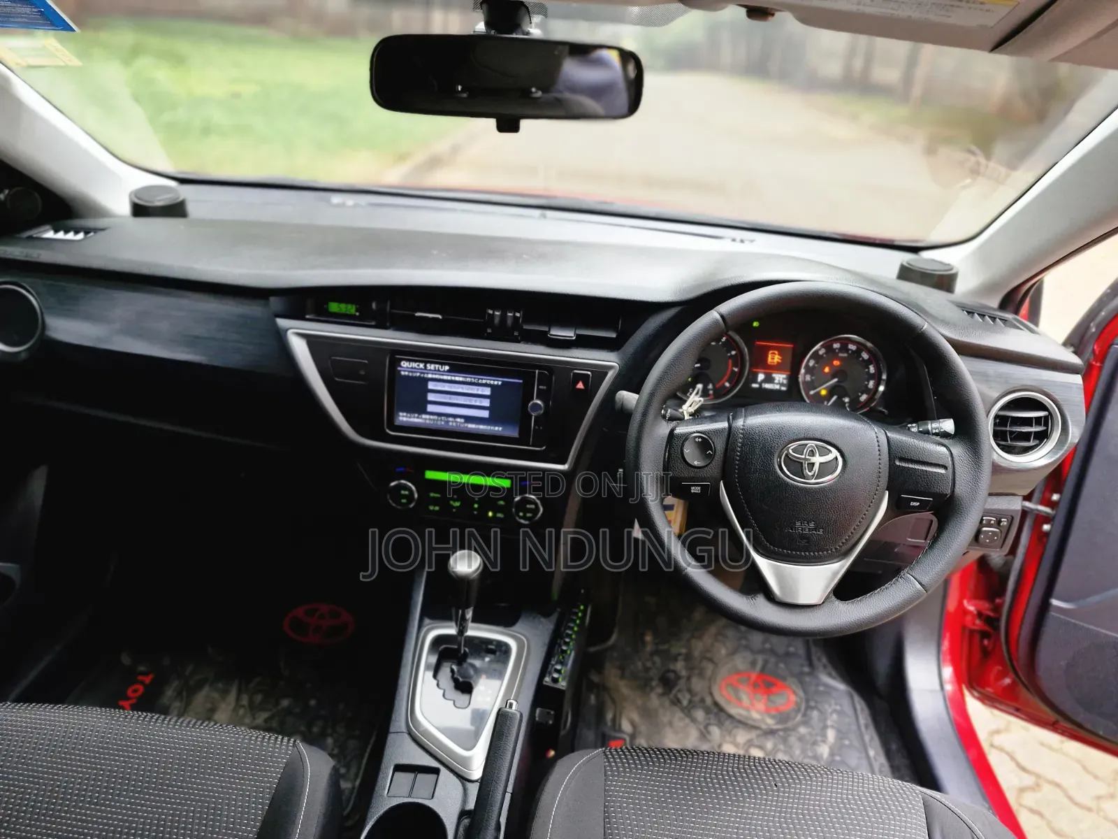 Toyota Auris 2014 Red