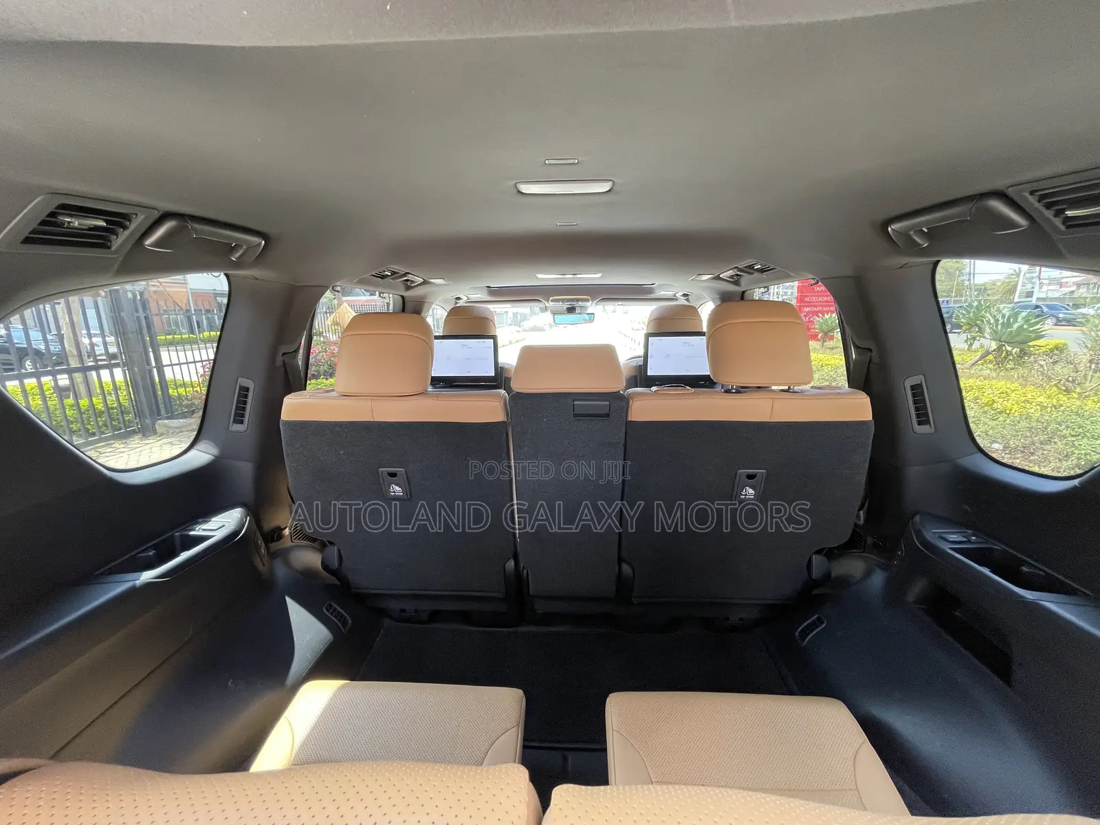Lexus LX 600 2022 White