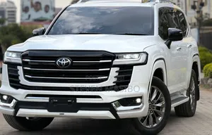 Toyota Land Cruiser 2022 White
