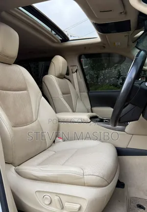 Toyota Land Cruiser 2022 White