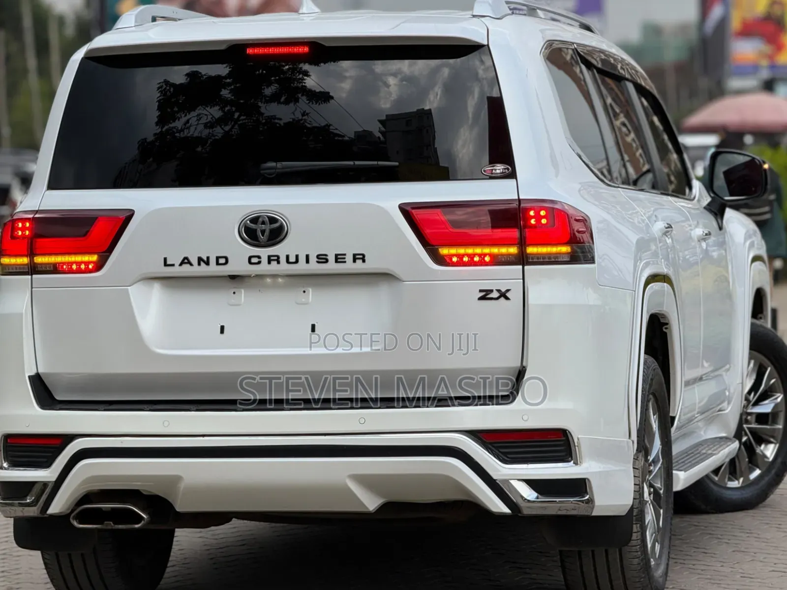 Toyota Land Cruiser 2022 White