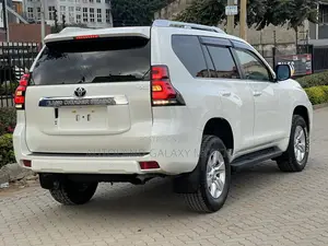 Toyota Land Cruiser Prado 2.8 2020 White