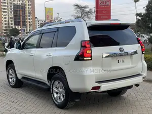 Toyota Land Cruiser Prado 2.8 2020 White