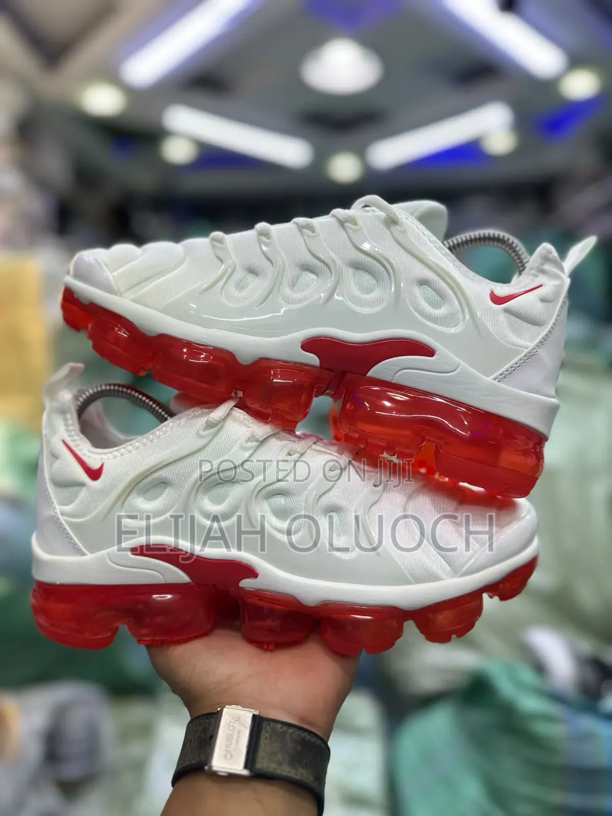 Nike Vapormax Plus “ White Red “
Quality Leather 
Size 39-45