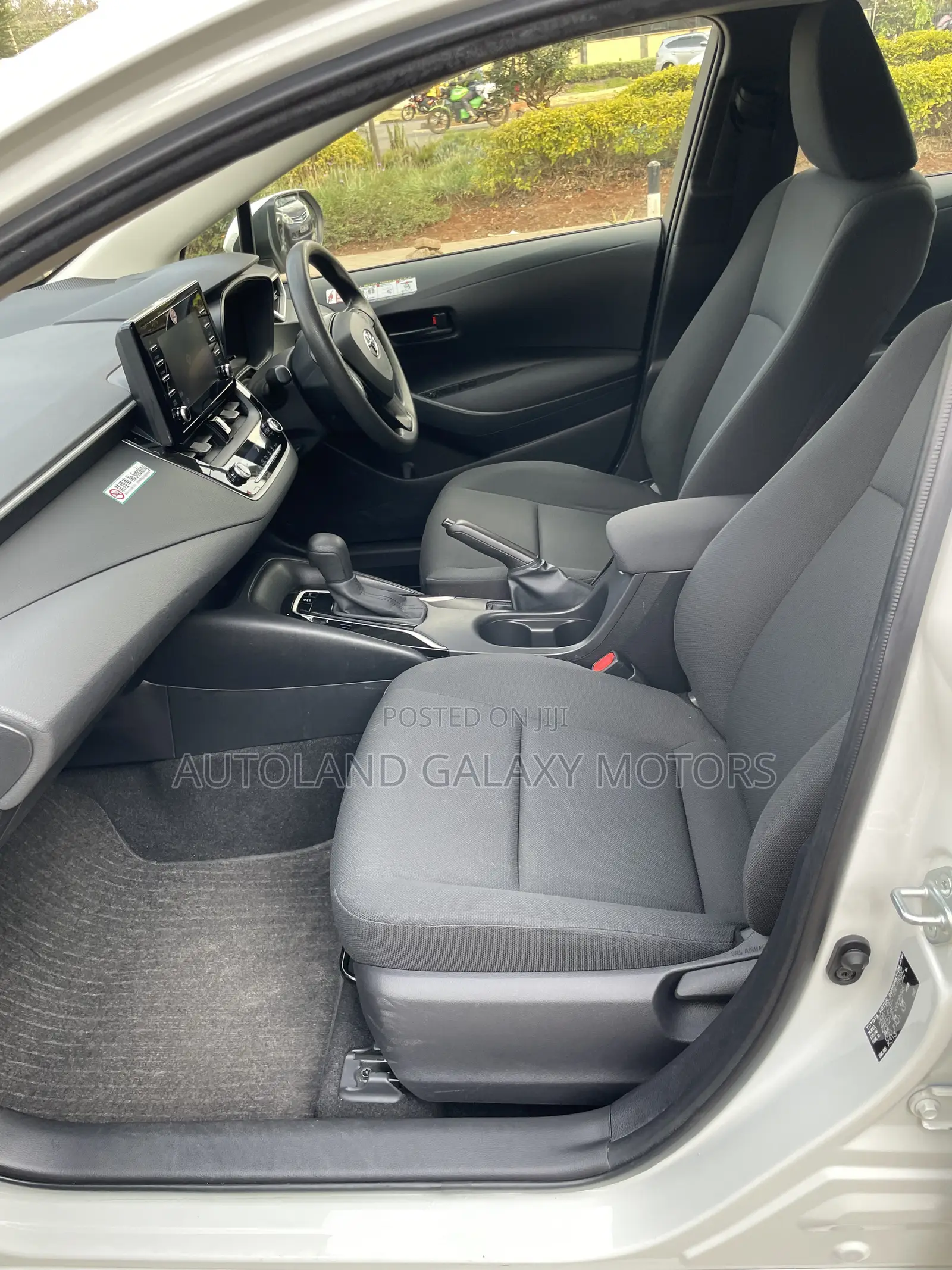 Toyota Corolla 2019 White