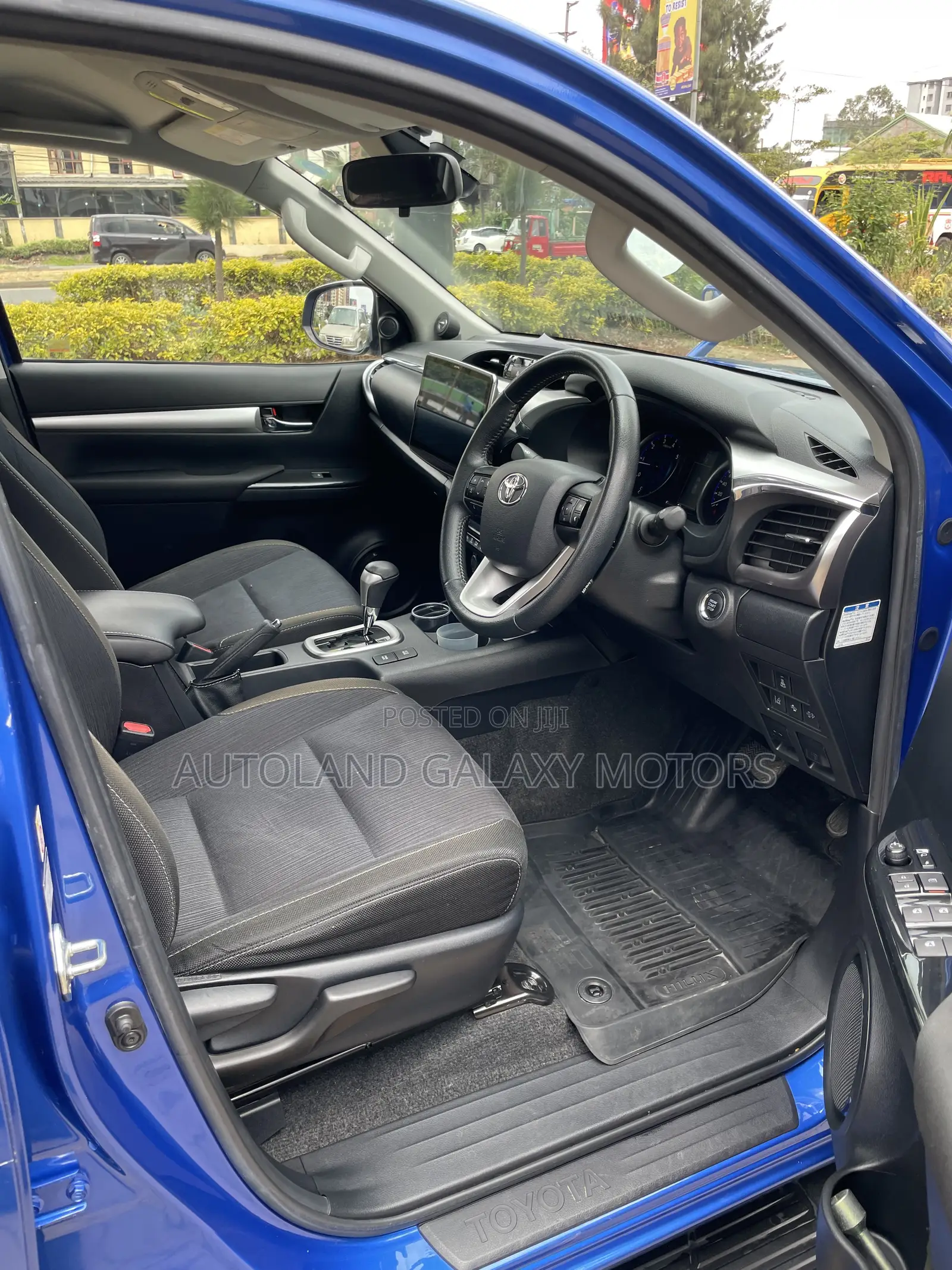 Toyota Hilux 2019 Blue