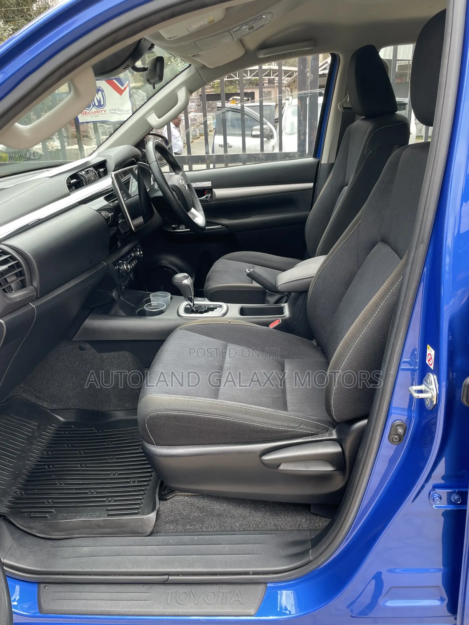 Toyota Hilux 2019 Blue