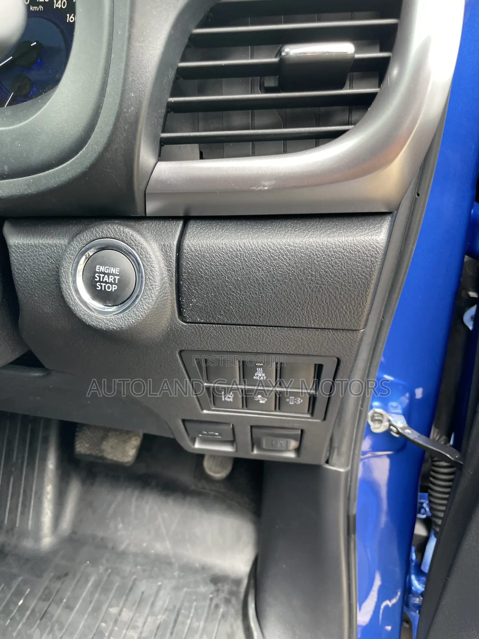 Toyota Hilux 2019 Blue