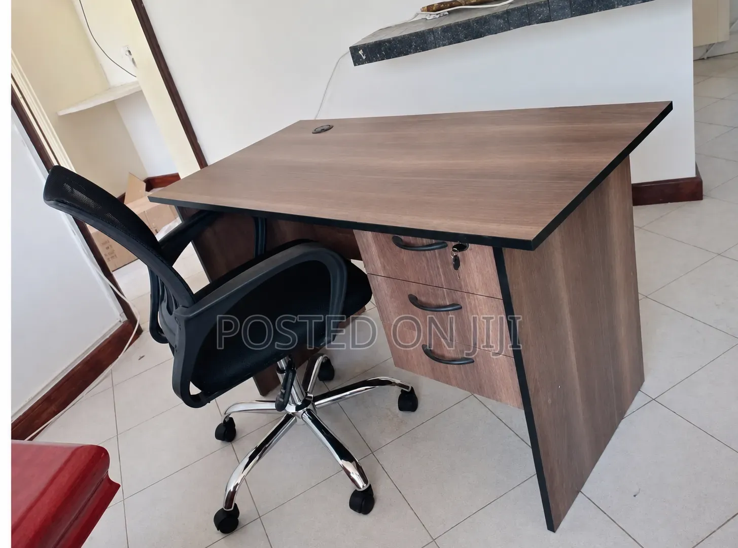 Executive Office Desk -Execellent Condition