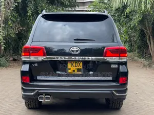 Toyota Land Cruiser 4.6 V8 ZX 2011 Black