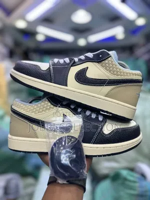 Nike Air Jordan 1 Travis Scott ”Coconut Milk “
Sneakers