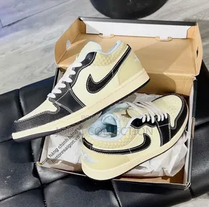 Nike Air Jordan 1 Travis Scott ”Coconut Milk “
Sneakers