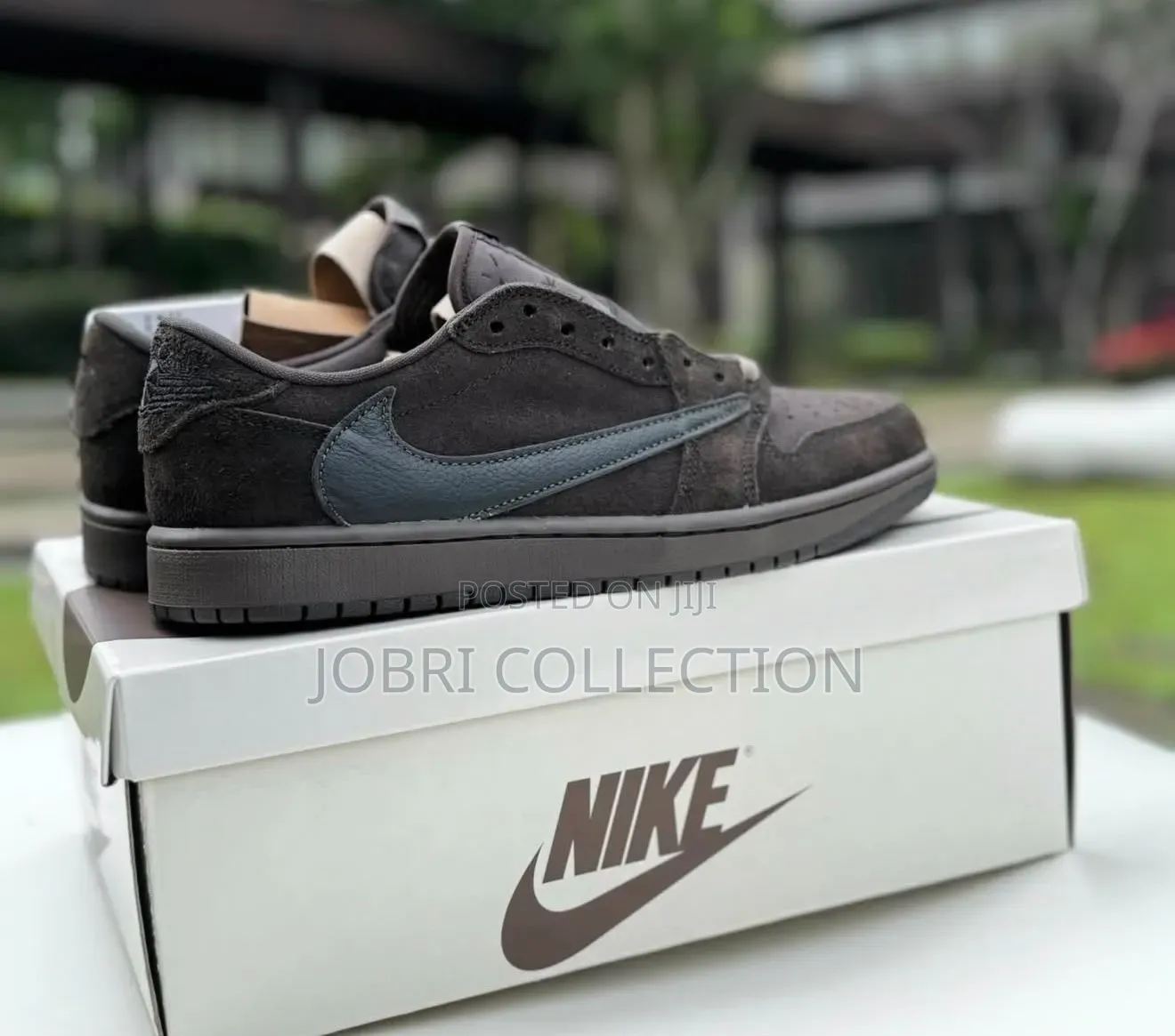 Nike Air Jordan 1 Travis Scott ”Velvet Brown “
Sneakers