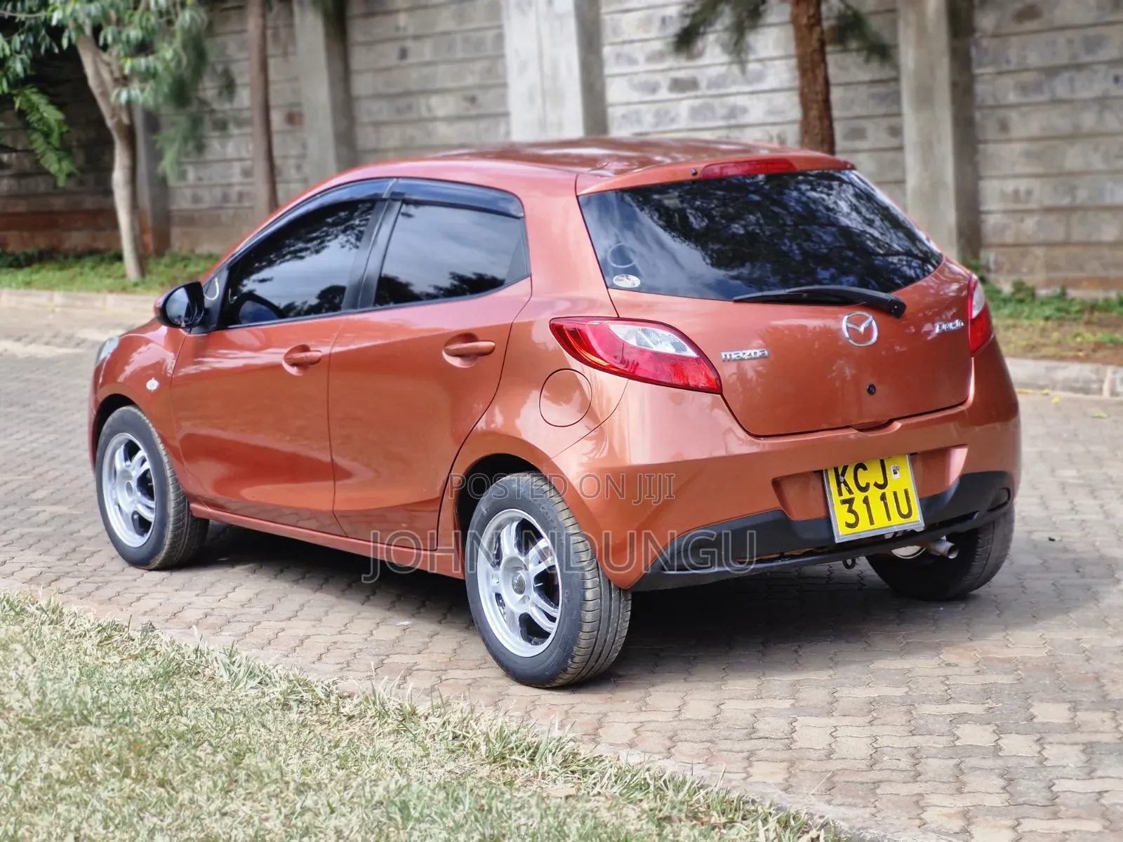Mazda Demio 2009 Orange