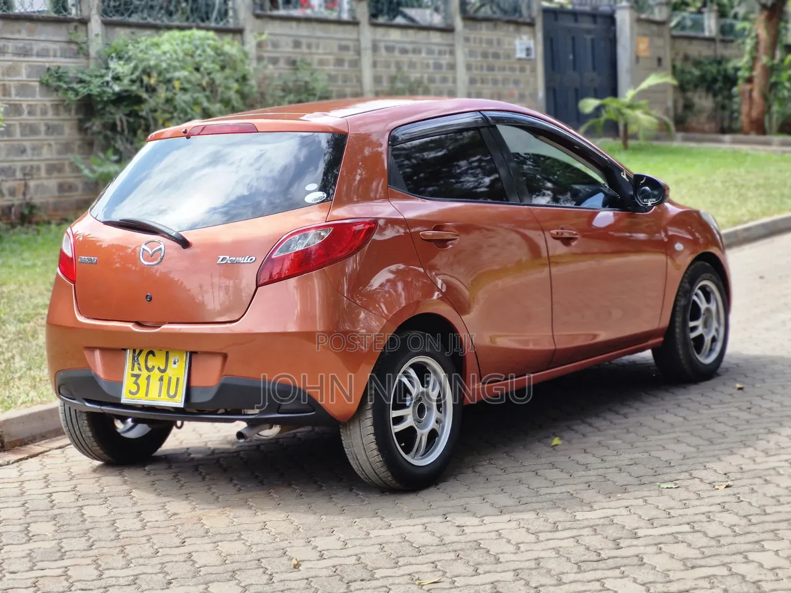 Mazda Demio 2009 Orange