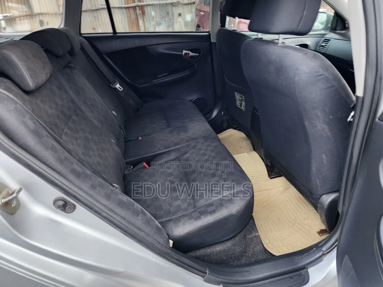 Toyota Corolla Fielder 2010 Silver